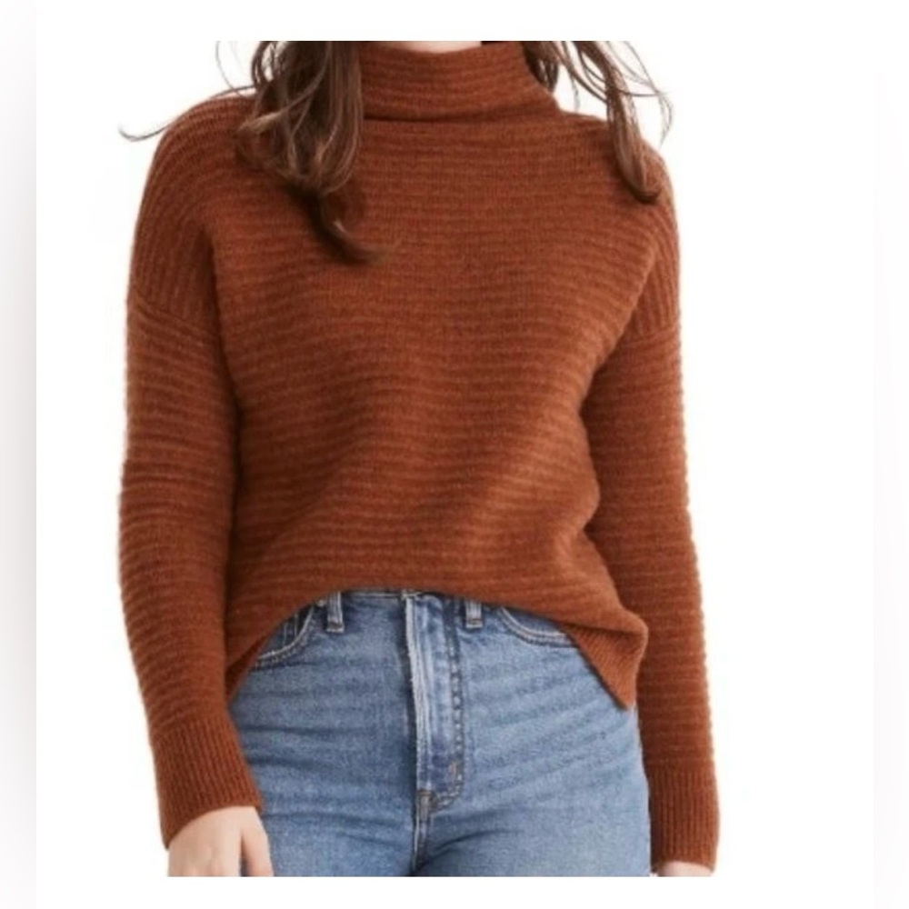Madewell  Belmont Mock Neck Sweater in Coziest Yarn Size Small
